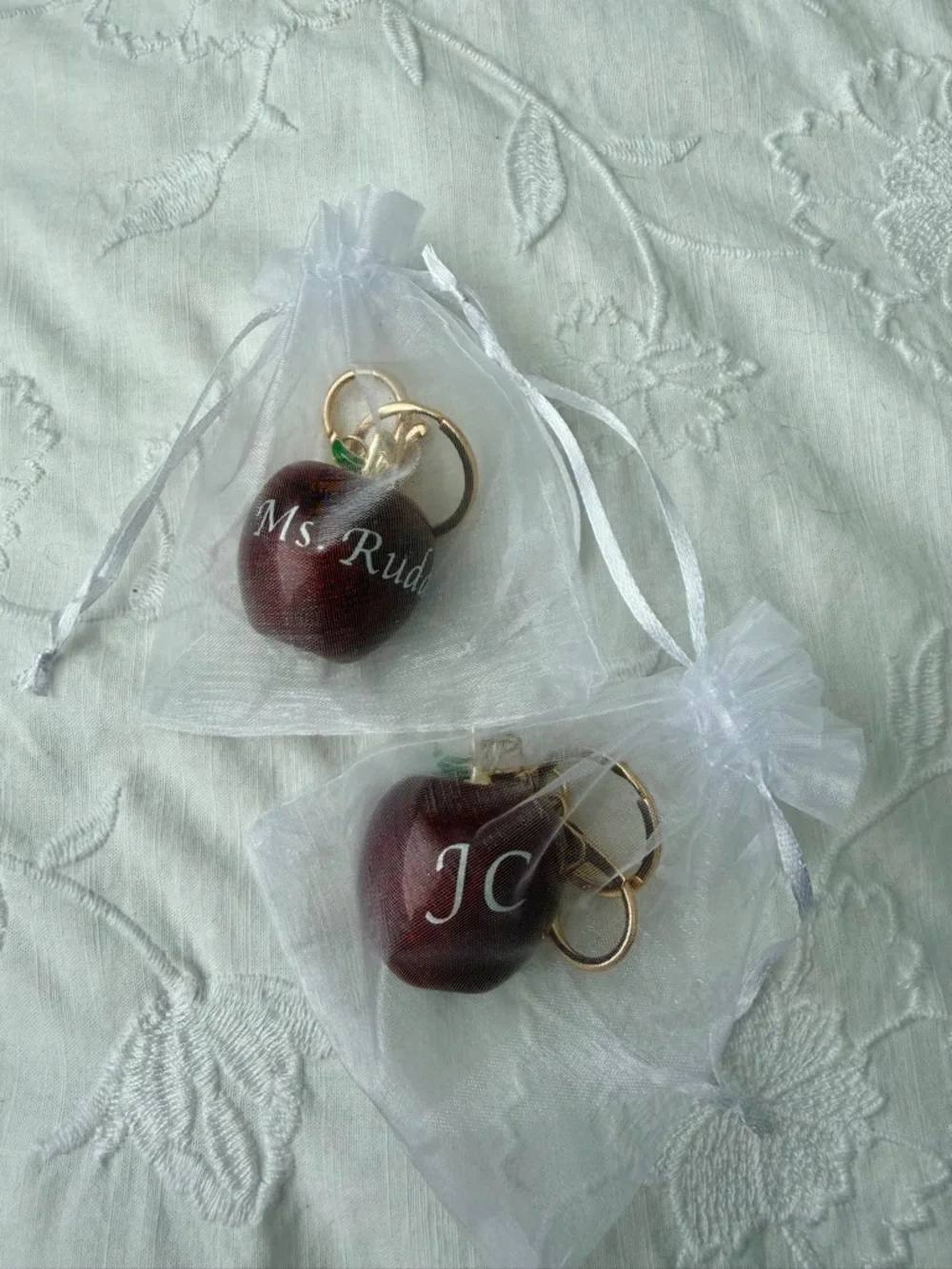 Personalized Custom Handmade Keychains Resin Shiny Apple for Teachers Gifts